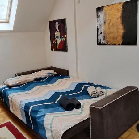 East Gate Apartment Studio 斯科普里 外观 照片